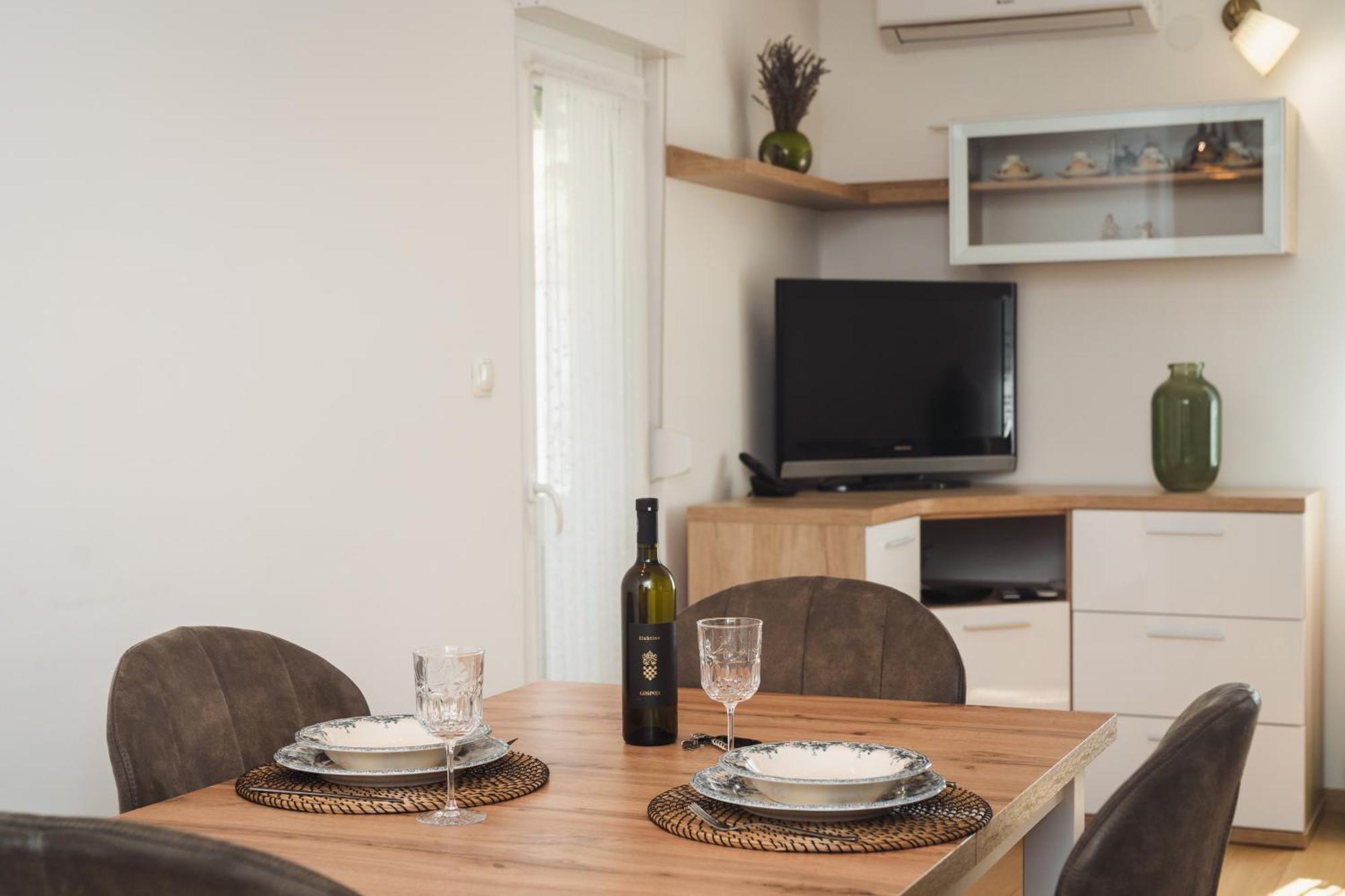Perina Apartment Podstrana