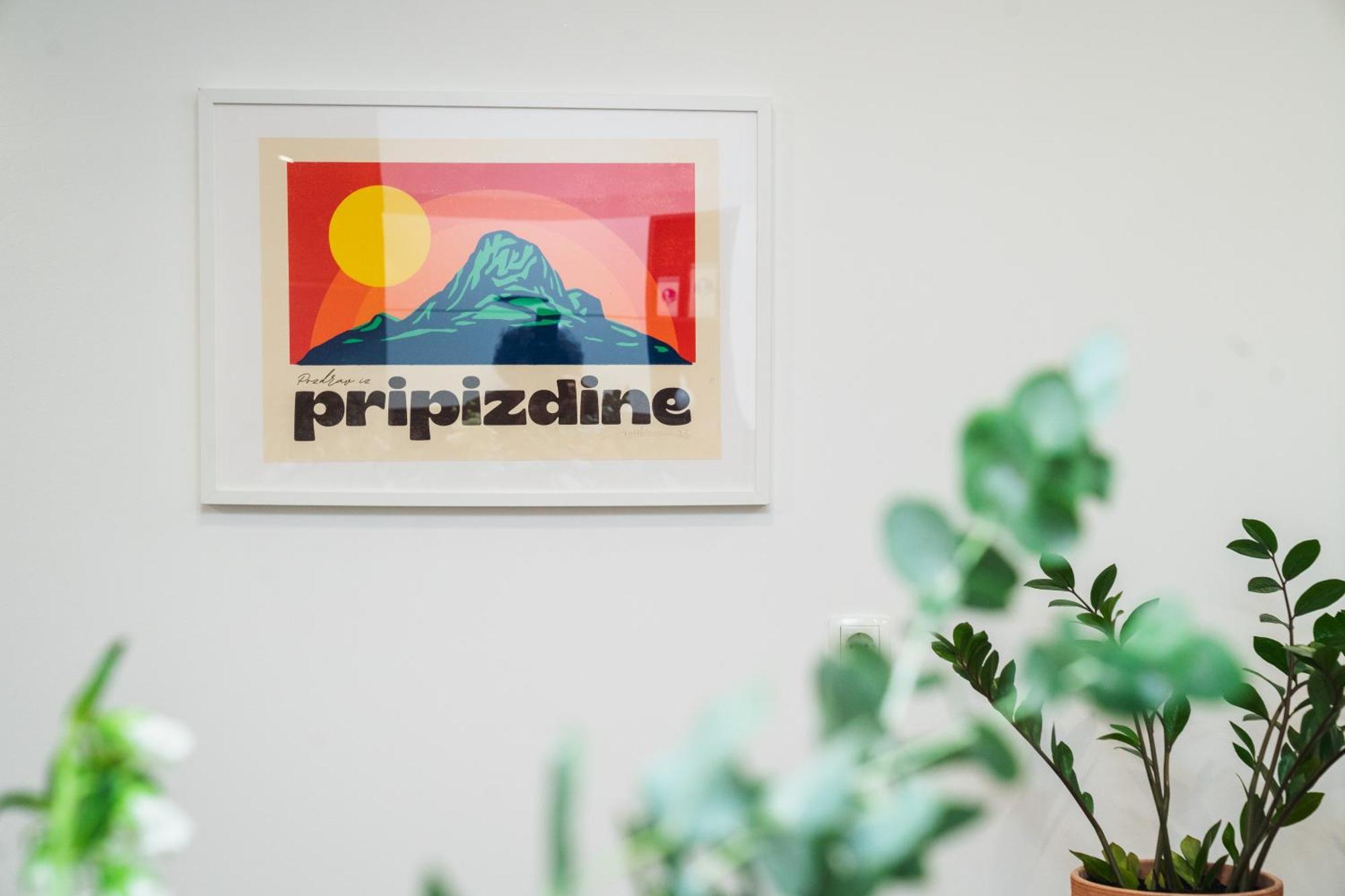 Perina Lägenhet Podstrana